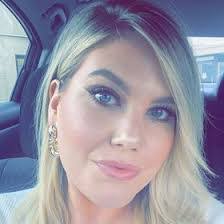 Stephanie Conant's Instagram, Twitter & Facebook