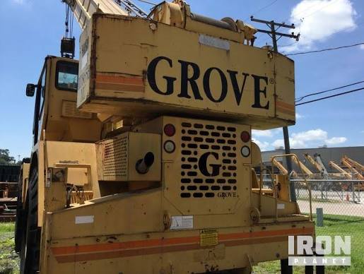 Grove RT865B-XL Rough Terrain Crane