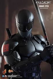 Его герой, снейк айз, в будущем член спецотряда g.i. Figurka Snejk Ajz Brosok Kobry Vozmezdie G I Joe Retaliation Snake Eyes