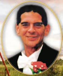 Kenneth Carvalho's Instagram, Twitter & Facebook