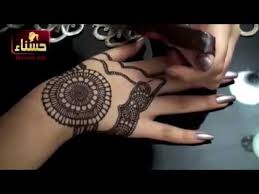 رسم نقش حناء جميل وانيق Youtube Henna Hand Tattoo Hand Tattoos Hand Henna