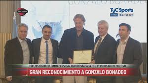 Sports illustrated, si.com provides sports news, expert analysis, highlights, stats and scores for the nfl, nba, mlb, nhl, college football, soccer, fantasy, gambling and more. Gonzalo Bonadeo Fue Distinguido Como Personalidad Destacada Tyc Sports