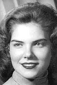 Carole Morton's Instagram, Twitter & Facebook