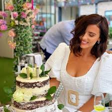 I have about a hundred thousand unicorn cakes saved to my pinterest boards. Lucy Mecklenburgh Reveals The Special Birthday Cake Ryan Thomas Got For Her Manchester Evening News