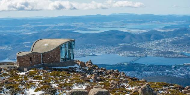 Mt Wellington Lookout - Hobart | Absolutely Australia
