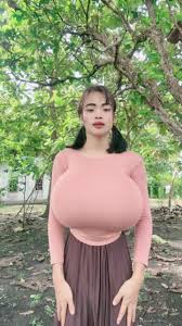 Kiros Bi - Free pics, galleries & more at Babepedia