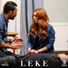 Melis sezen murat dalkılıç ile yaşadığı ilişki ile aslında ünlü olma yolunda hızlı adımlar ile ilerlemiştir. Leke 2019