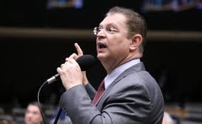 Sóstenes Cavalcante diz que PL vai apoiar projeto que prevê escala 4×3