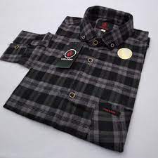 Pria ini mengenakan kopiah dan baju muslim untuk menyamar menjadi jemaah. Kemeja Flanel Distro Kemeja Pria Motif Kotak Kotak Distro Lazada Indonesia