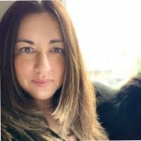 Lisa Bussell's Instagram, Twitter & Facebook