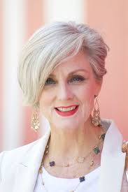 Short haircut is an important element that makes your life easier, saving you lots of time in your daily life. 40 Perfect Hairstyles For Women Over 60 With Fine Hair
