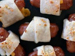 See more ideas about recipes, cooking recipes, pillsbury pizza crust recipes. Pie Crust Pigs In Blankets Use Up Even Tiny Scraps By Wrapping Them Around Warm Mini Franks Along With A Leftover Pie Pie Crust Appetizers Leftover Pie Crust