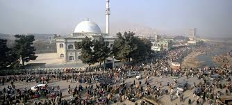 Un garde devant l'université de kaboul à kaboul le 2 novembre 2020. Afghanistan L Attentat A La Bombe Contre Une Ecole De Kaboul Condamne Par L Onu Onu Info