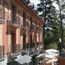 Disfrute de los mejores servicios y ayuda especializada en los salones para eventos del sercotel alfonso vi y celebre una emotiva boda en el corazón de toledo. Hotel Los Lanceros San Lorenzo De El Escorial Madrid Spain