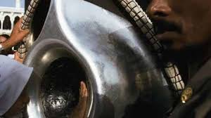 Hajar aswad atau hajarul aswad (bahasa arab:حَجَرُ الْأسْوَدْ), sebuah batu suci, memiliki sejarah dan posisi khusus dalam budaya islam serta dalam manasik haji, batu ini terletak di rukun timur kabah (dikenal juga dengan rukun aswad atau rukun hajari). Hajar Aswad Dan Riwayat Batu Dari Surga