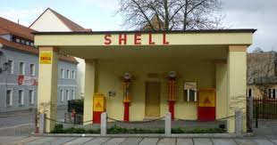 Bild Historische Tankstelle Bilder Kamenz Sachsen Deutschland Tankstelle Alte Tankstellen Architekturfotografie