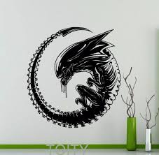 الغريبة المشارك الجدار شارات المفترس 1979 الفيلم Xenomorph فتى فتاة غرفة الفينيل ملصقا المنزل داخلي المسكن استوديو الفن جدارية Stickers Home رخيص اشت