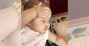 Risaunya Bila Bayi Ada Cradle Cap Atau Kulit Kepala Berkerak Hilangkannya Dengan Minyak Kelapa Pa Ma