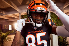 Share this article share tweet text email link charles curtis. Bengals Unveil New Uniforms Wsyx