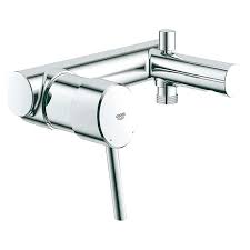 Perfekt abgestimmt auf die armaturen und badkeramik der serie essence gibt es nun auch grohe badewannen. Badewannenarmaturen Bei Bauhaus Kaufen