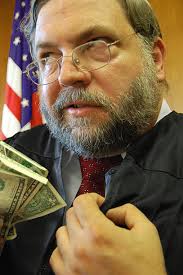 40+ Judge Jerry Stock Photos, Pictures & Royalty-Free Images