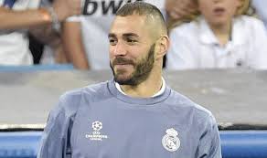 Benzema und die halbe frisur. Real Madrid News Benzema Gives Salary Ronaldo Ultimatum Amid Arsenal Liverpool Offers Football Sport Express Co Uk