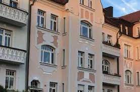 Die lichtdurchflutete 95 m² wohnung im ersten stock sowie die 80 m² große wohnung im zweiten stock teilen sich in schlafzimmer, badezimmer, küche, flur und einem gr. 10 Provisionsfreie Mietwohnungen In Der Gemeinde 91522 Ansbach Immosuchmaschine De