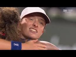 Eric Macneil's Instagram, Twitter & Facebook