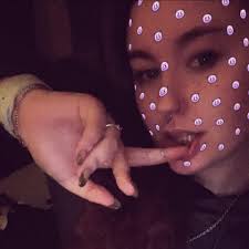 Can't hear girlfriend in Phasmophobia proximity chat?