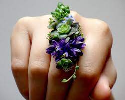 Ring Corsages Upcoming Trend Alert Floral Floral Jewellery Flower Corsage