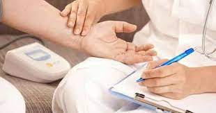 Doa orang yang benar, bila dengan yakin didoakan, sangat besar kuasanya. Doa Untuk Orang Sakit Kristen Agar Cepat Sembuh Yukristen