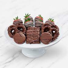 She uses dried cherries in her bars, but you could just as easily substitute raisins if you have them on hand. Edible Arrangements Fruit Baskets Chocolate Dipped Treats Box