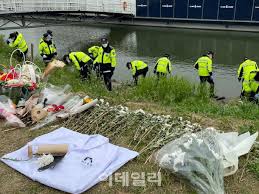남자 친구 자지 열심히 빠는 귀요미!! Iz2xepupfoq45m