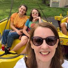 Holly Litton's Instagram, Twitter & Facebook