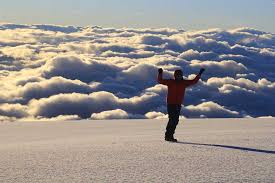 Mi sangre es vinotinto y mi corazón es de oro. Nevado Del Tolima High Above The Clouds