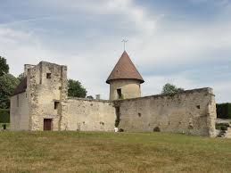 Val D Oise Chaussy Domaine De Villarceaux Ruines Du Chateau Medieval Et Tour Saint Nicolas Villarceaux Chateau Medieval Ruines Du Chateau
