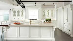 Traditional White Kitchens With Cabinets Ideas Jpg 1 360 768 Pixels White Kitchen Traditional Traditional Kitchen Design Traditional White Kitchen Cabinets