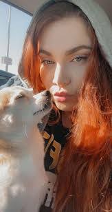 Katie Holliman's Instagram, Twitter & Facebook