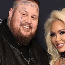 Jelly Roll's Wife Bunnie Xo Makes Statement Amid Saga Between Rutherford  County Middle School and Parent