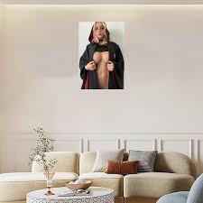 LXGGUISW Poster of Zoe Moore, A Beautiful Model from Berlin, Germany 2 Wall  Poster Art Canvas Printing Gift Office Bedroom Aesthetic Poster Unframed  Style 08x12inch(20x30cm), red: Posters & Prints - Amazon.com
