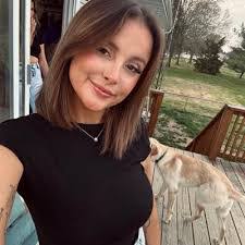 Brooke Hendrickson's Instagram, Twitter & Facebook