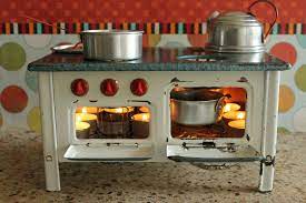 This kidkraft pink vintage kitchen play set in pink is perfect for hours of imaginative play. Vintage Large 1960s Metal Toy Stove Vintage Kitchen Toy Kitchen Vintage House