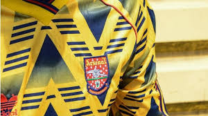 Mit einem hochwertigen herren trikot hebst du dich von deinen. Barcelona Arsenal Inter Gala Co Die Trikots Der Saison 2019 20 Fussball News Sky Sport
