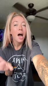 SHE'S DEFINITELY A , DG (DOLLAR GENERAL) BADDIE!!!, Hell  nnnaaawwww!!!🤣🤣🤣, #thickwhitegirl #baddie #dgbaddies, #funny #humor  #laughter #phat #thick , #truethat #truestory #triedandtrue #facts #savage  ...