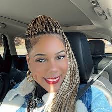 Kristie Morris's Instagram, Twitter & Facebook