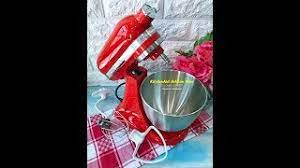 It is by far kitchenaid's most popular stand mixer and with good reason. Kitchenaid Artisan Mini 3 5 Quart Tilt Head Stand Mixer Ksm3311 Youtube