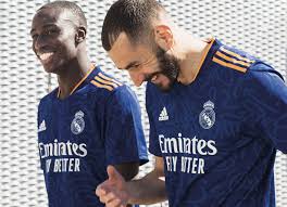 Die neue zusatzfarbe kommt daher beim zweiten shirt voll zum. Real Madrid 2021 22 Adidas Away Kit 21 22 Kits Football Shirt Blog