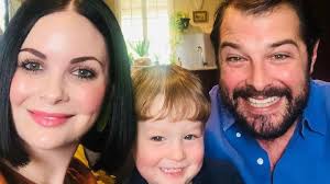 Fundraiser for Benjamin Borsht by Monique Hamilton : Help Ben, Caitlyn and Sonny  back into their home.