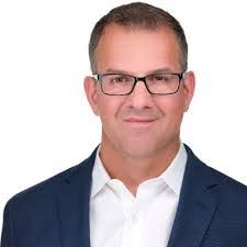 Wes Mcelroy's Instagram, Twitter & Facebook