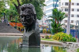 GUAYAQUIL: Catedral, Parque de las Iguanas, Malecón 2000, Barrio Las Peñas  y Cerro Santa Ana - Viaja Con Nosotros